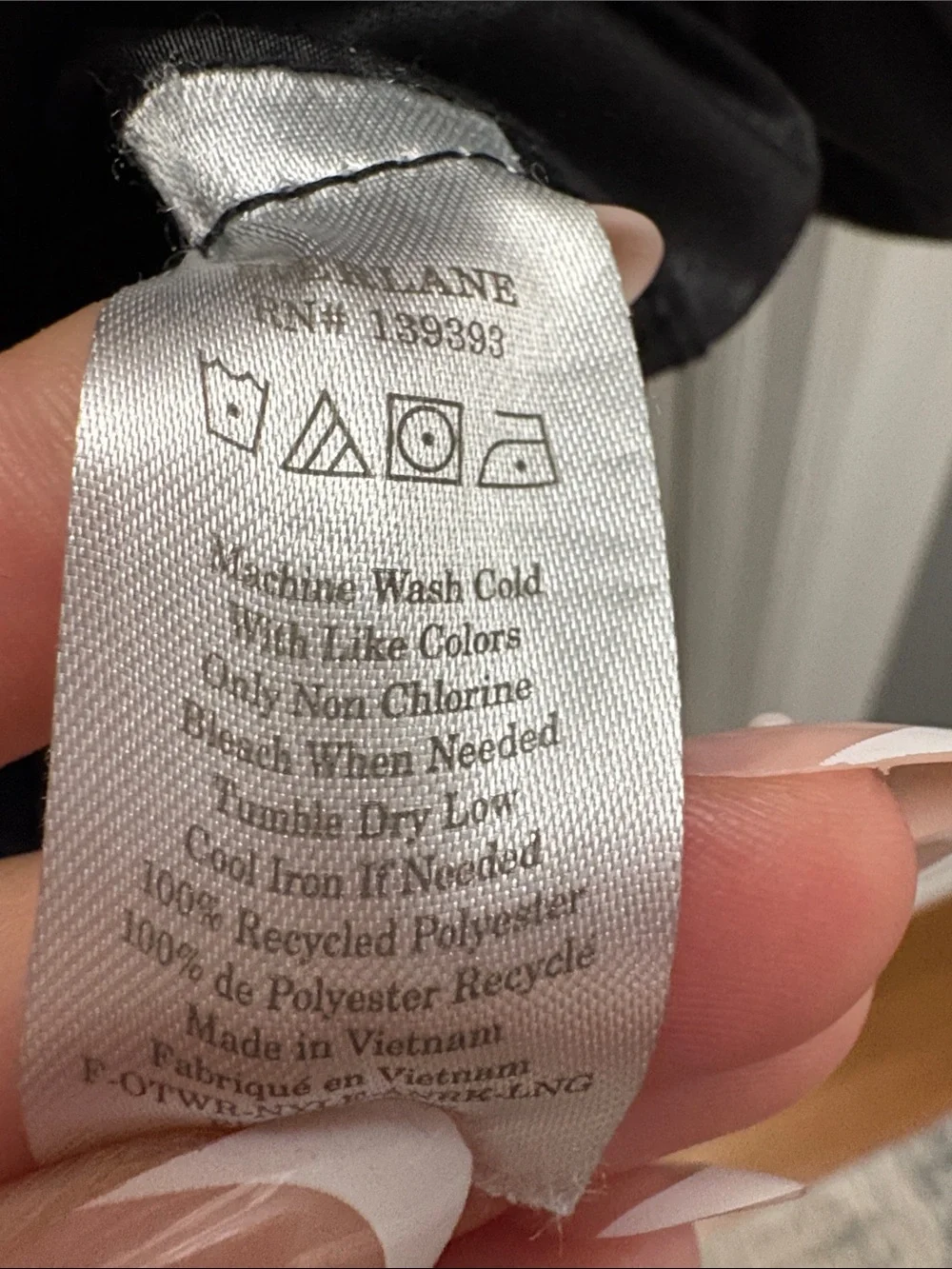 Everlane ReNew Long Anorak Black Hooded Rain Jacket Coat Women’s Small Oversized